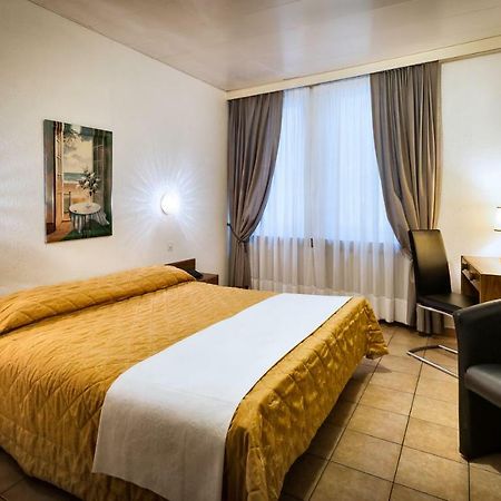 Hotel Dell'Angelo Локарно Екстериор снимка