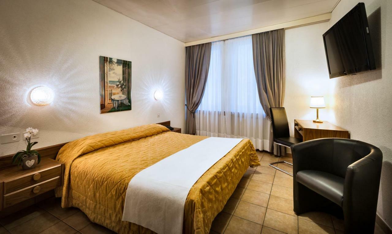Hotel Dell'Angelo Локарно Екстериор снимка